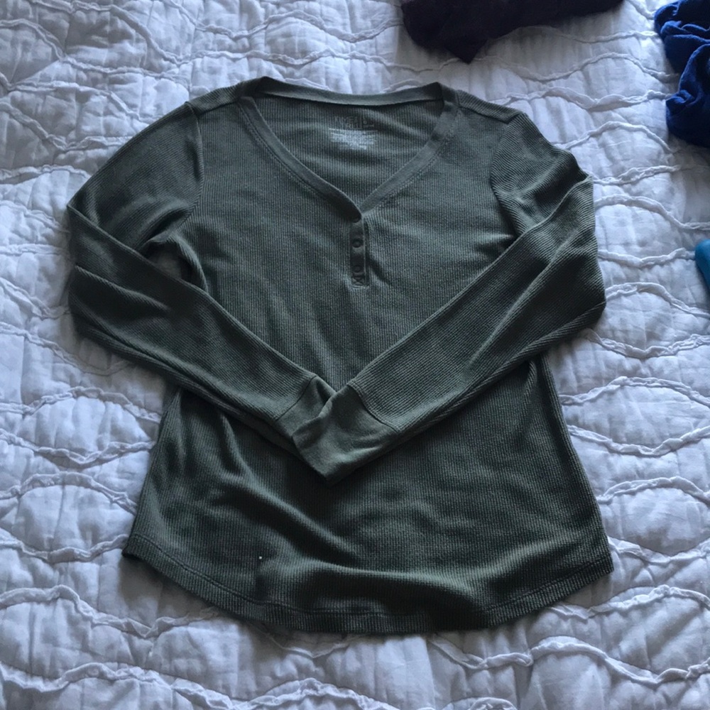 🦋Time and Tru green long sleeve